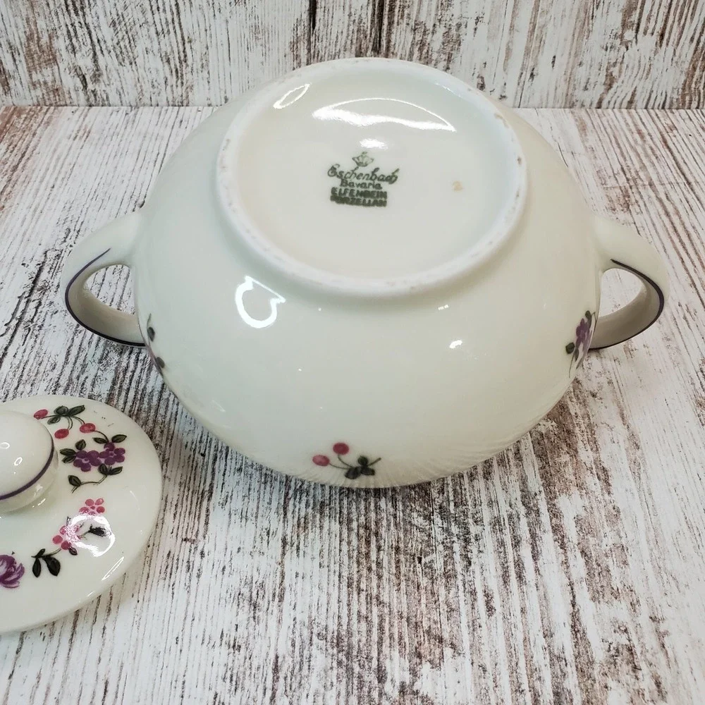Eschenbach Bavaria Germany Elfenbein Porzellan Sugar Bowl w Lid Floral 2 Handle
